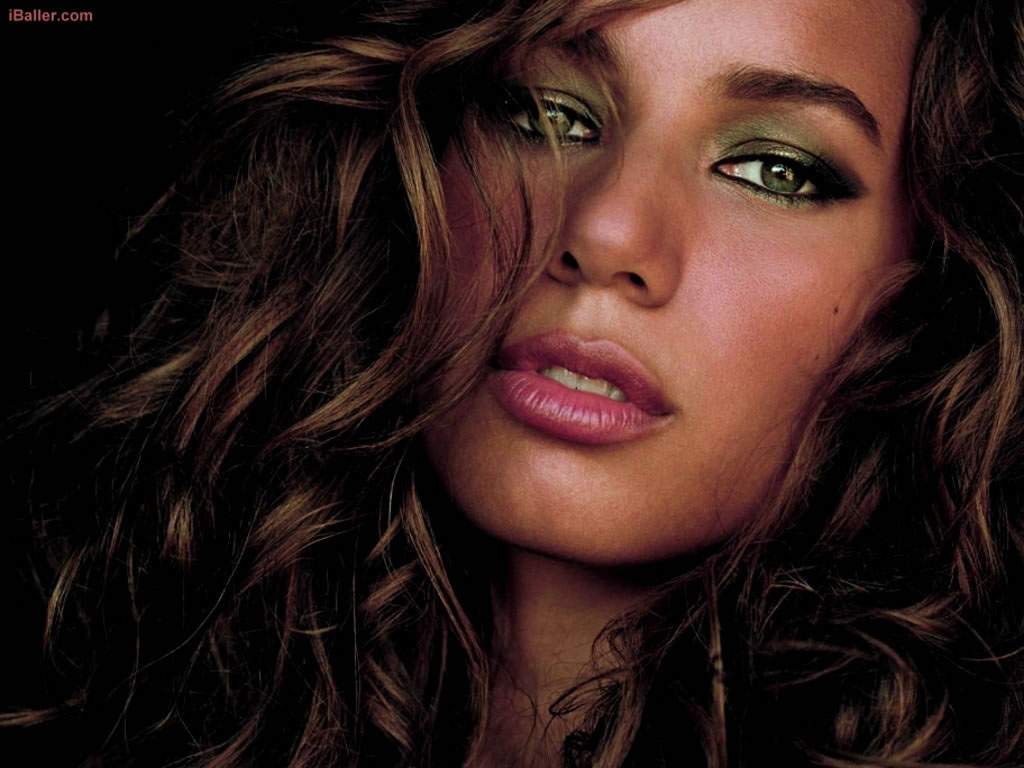 lewis_leona1_1024x768_jpg