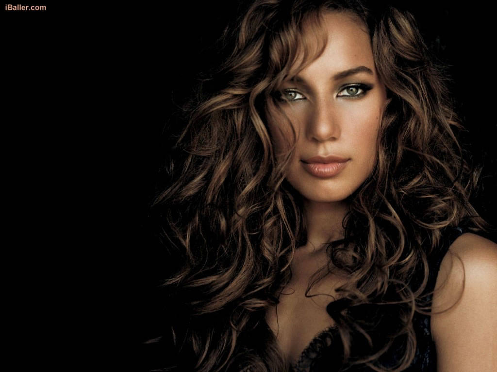 lewis_leona6_1024x768_jpg
